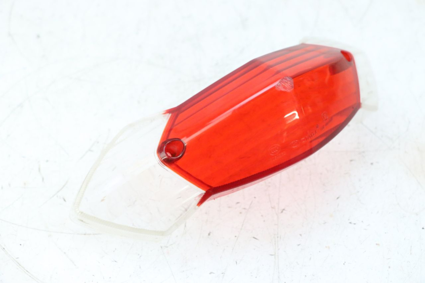 photo de REAR LIGHT LENS PEUGEOT KISBEE 2T 50 (2010 - 2017) - Technical close-up