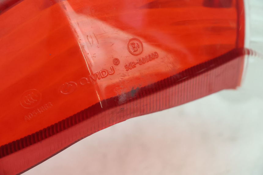 photo de REAR LIGHT LENS PEUGEOT KISBEE 2T 50 (2010 - 2017) - Alternative perspective