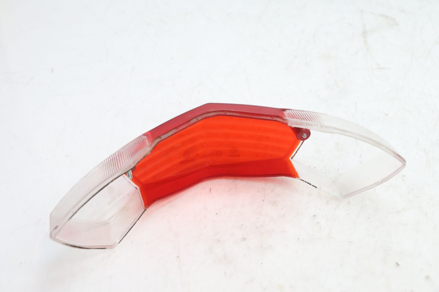 photo de TAIL LIGHT LENSE PEUGEOT KISBEE 4T 50 (2010 - 2017) - Technical close-up