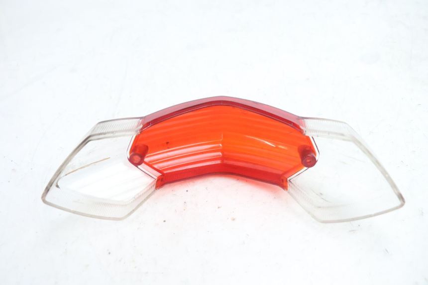 photo de TAIL LIGHT LENSE PEUGEOT KISBEE 4T 50 (2010 - 2017) - Technical close-up