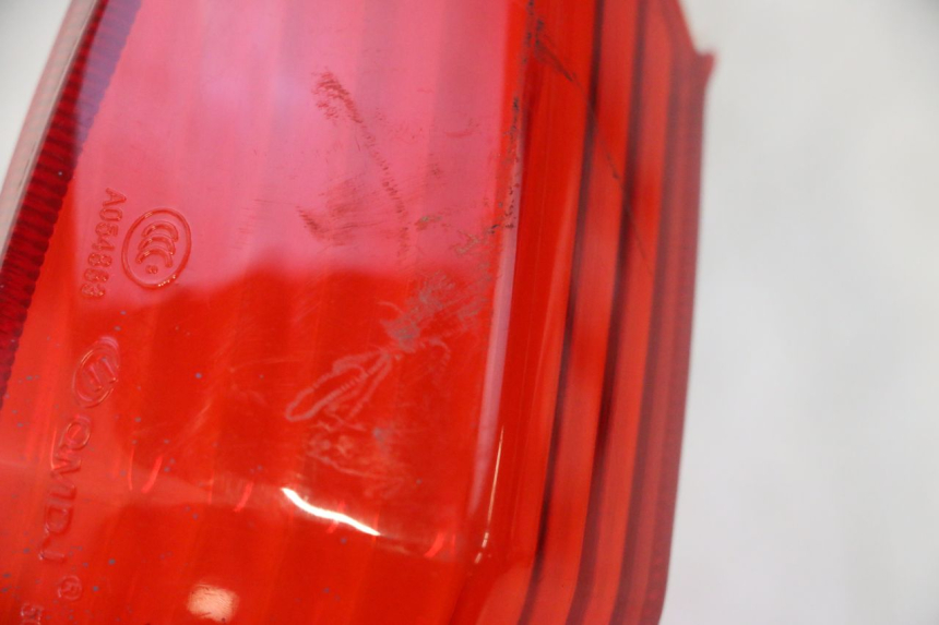 photo de TAIL LIGHT LENSE PEUGEOT KISBEE 4T 50 (2018 - 2022) - Additional view of the item