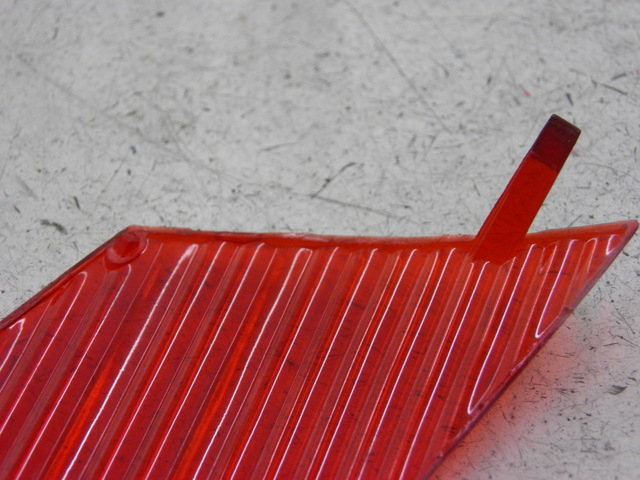 photo de TAIL LIGHT LENSE PEUGEOT VIVACITY NEW 2T 50 (2008 - 2017) - Alternative perspective