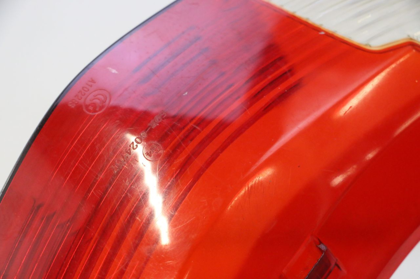 photo de REAR LIGHT LENS JM MOTORS SANTANA 50 (2014 - 2023) - Technical close-up