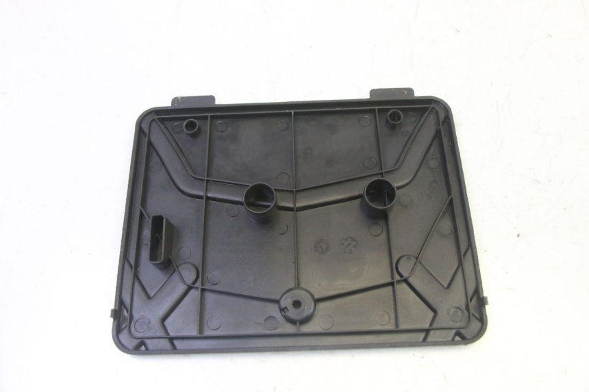 photo de BATTERY COVER KYMCO AGILITY 4T 50 (2005 - 2018) - Zoom on usage condition