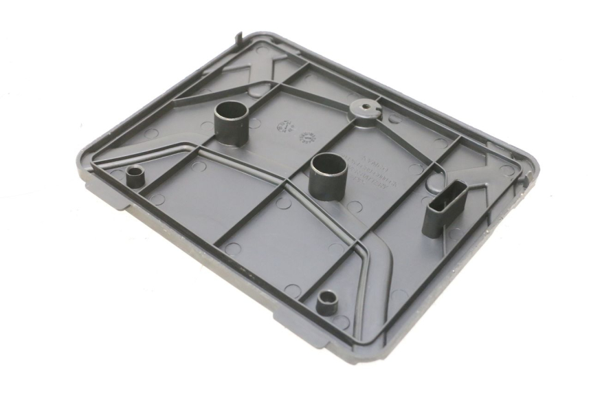 photo de BATTERY COVER KYMCO AGILITY 4T 50 (2018 - 2022) - Alternative perspective