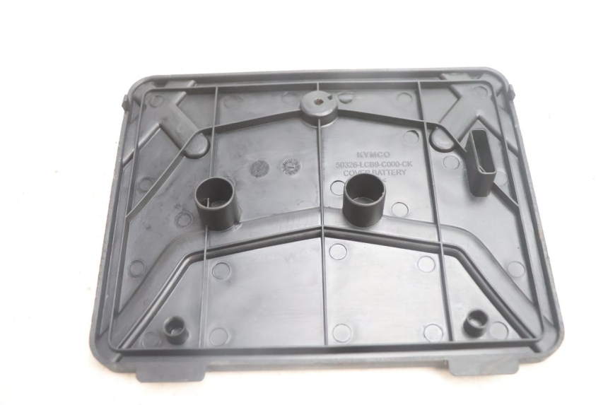 photo de BATTERY COVER KYMCO AGILITY 4T 50 (2018 - 2022) - Technical close-up