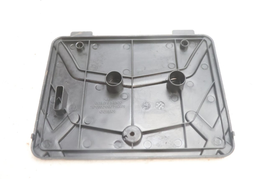 photo de BATTERY COVER KYMCO AGILITY 4T 50 (2018 - 2022) - Product overview
