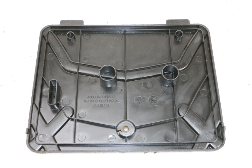 photo de BATTERY COVER KYMCO AGILITY PREMIUM 50 (2007 - 2010) - Component detail