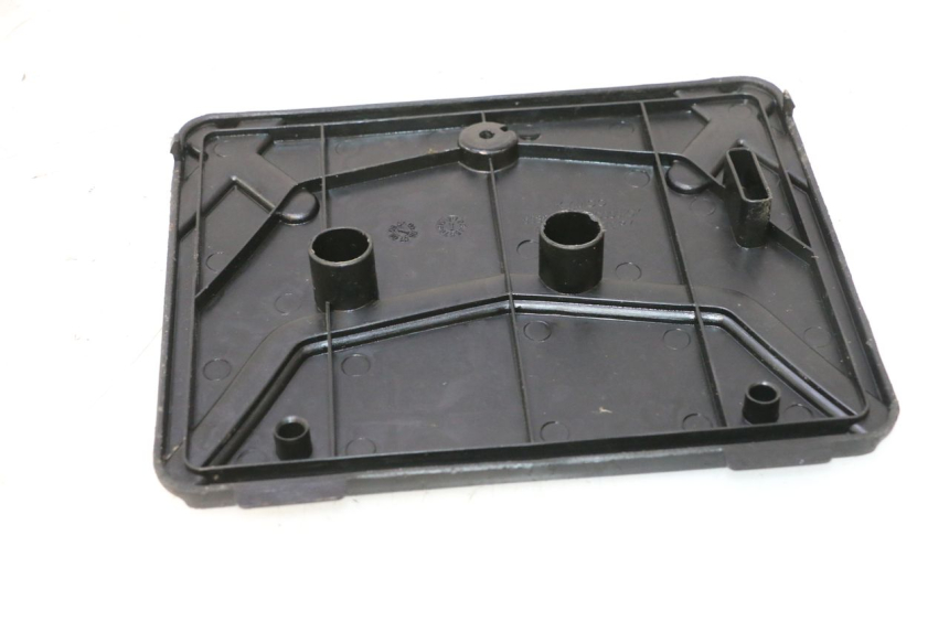 photo de BATTERY COVER KYMCO AGILITY PREMIUM 50 (2007 - 2010) - Zoom on usage condition