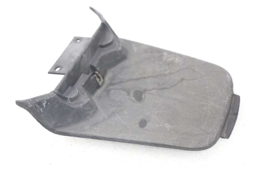 photo de BATTERY COVER MBK BOOSTER SPIRIT NAKED 50 (2004 - 2017) - Zoom on usage condition