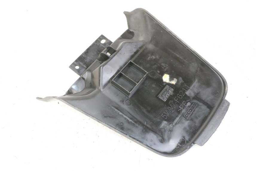 photo de BATTERY COVER MBK BOOSTER SPIRIT NAKED 50 (2004 - 2017) - Zoom on usage condition