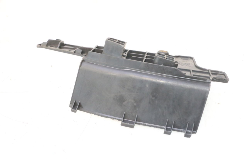 photo de BATTERY COVER SUZUKI BURGMAN 125 (2007 - 2014) - Product overview