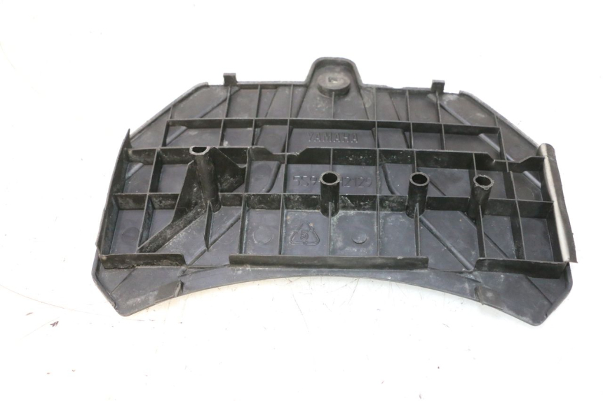 photo de BATTERY COVER YAMAHA BW'S BWS 125 (2010 - 2013) - Zoom on usage condition