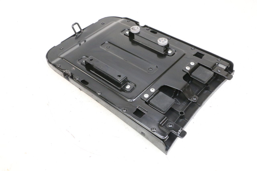 photo de BATTERY COVER SEGWAY NINEBOT E125S 1 (2022 - 2026) - Zoom on usage condition