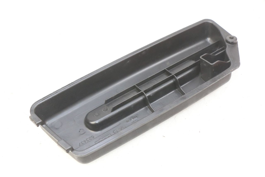 photo de BATTERY COVER PIAGGIO FLY 2T 50 (2004 - 2017) - Component detail