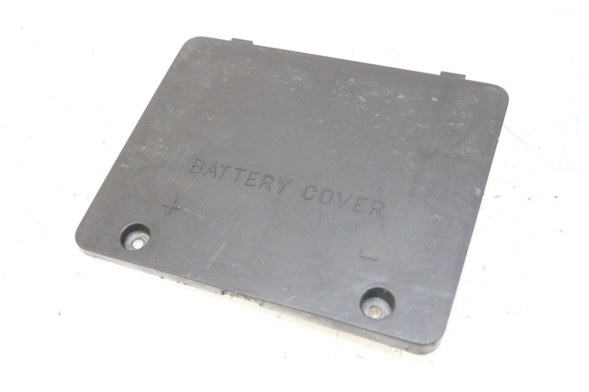photo de BATTERY COVER DAELIM HISTORY 125 (2001 - 2002) - Main view