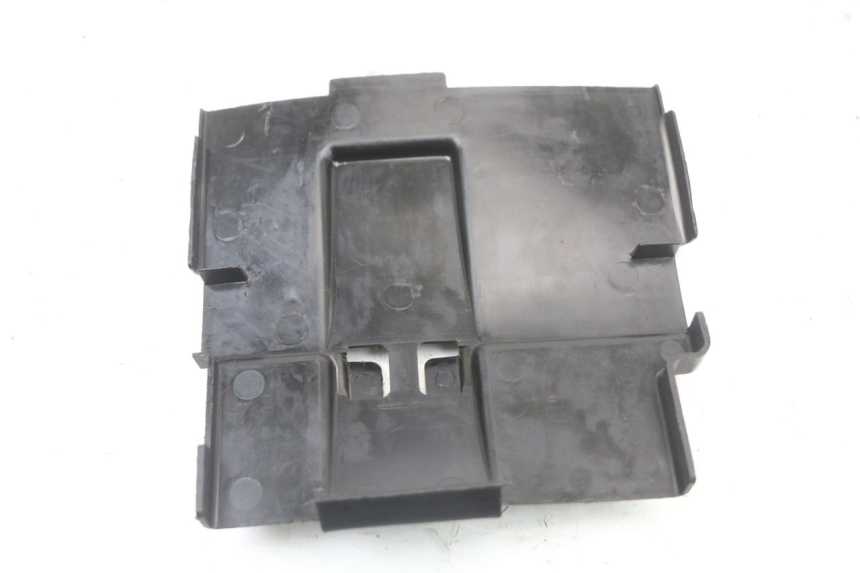 photo de BATTERY COVER HONDA CBR F 1000 (1993 - 1996) - Technical close-up