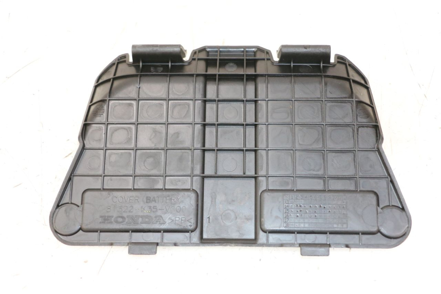 photo de BATTERY COVER HONDA PCX (JF57/JF64) 125 (2014 - 2018) - Main view