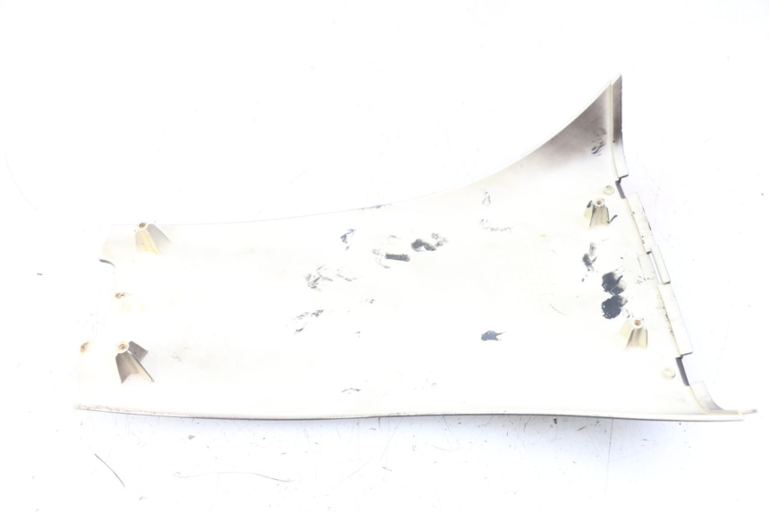 photo de BATTERY COVER JM MOTORS VX 125 (2022 - 2025) - Zoom on usage condition