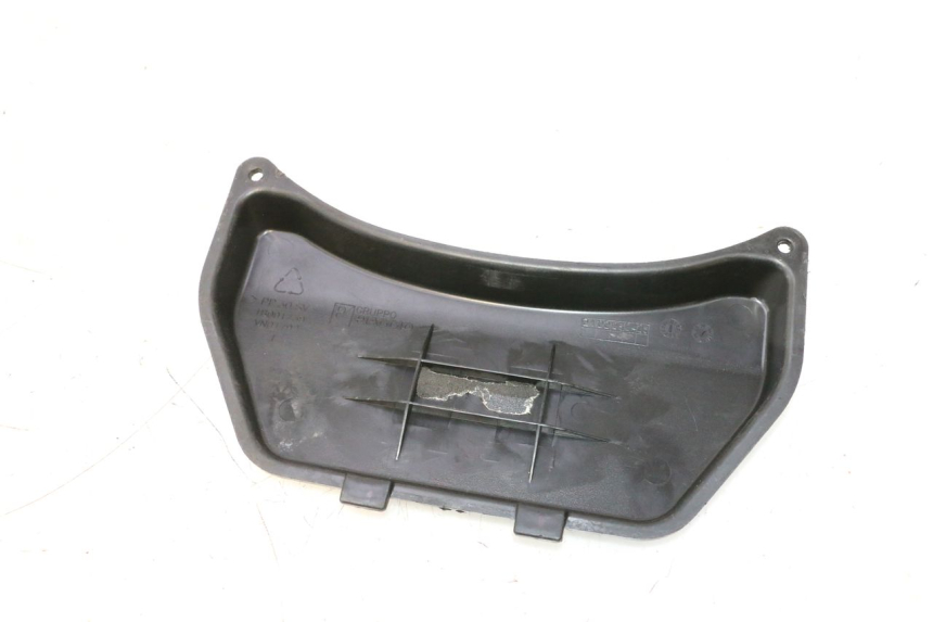 photo de BATTERY COVER PIAGGIO LIBERTY IGET 4T 50 (2021 - 2025) - Alternative perspective