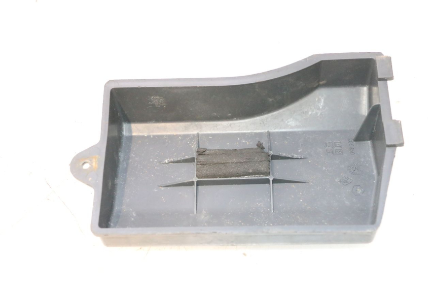 photo de BATTERY COVER PIAGGIO LIBERTY 50 (1998 - 2003) - Component detail