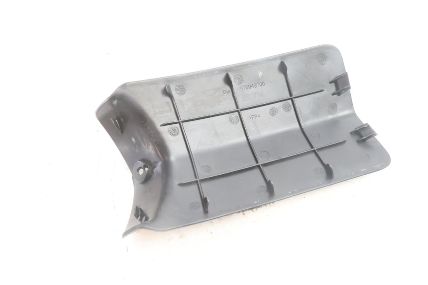 photo de BATTERY COVER PEUGEOT LUDIX BLASTER 50 (2006 - 2014) - Product overview