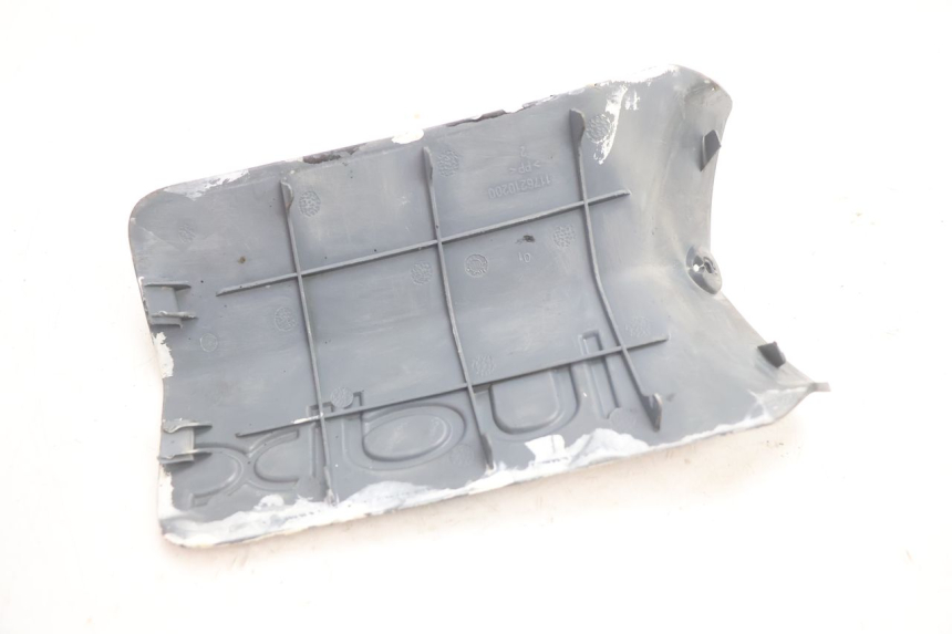 photo de BATTERY COVER PEUGEOT LUDIX ONE 50 (2004 - 2006) - Alternative perspective