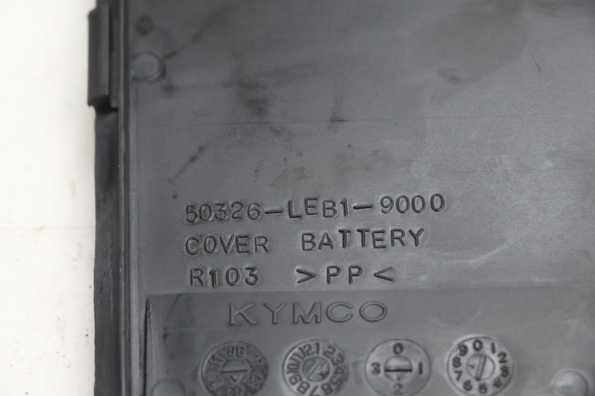 photo de BATTERY COVER KYMCO MOVIE S 125 (2009 - 2018) - Checked used part