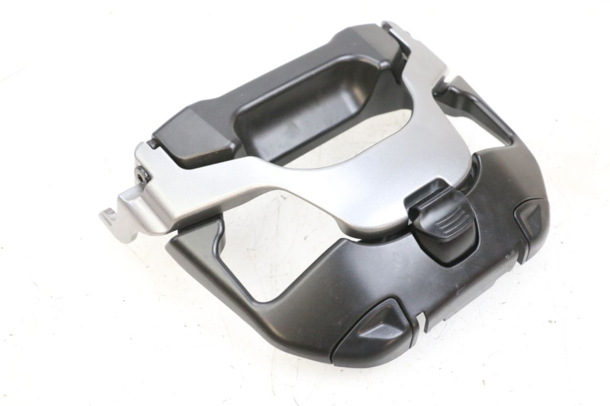 photo de BATTERY COVER YAMAHA NEO'S CORE 1 (2022 - 2026) - Technical close-up