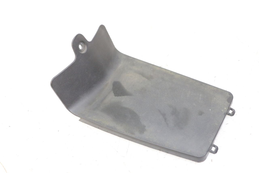 photo de BATTERY COVER PEUGEOT KISBEE 4T 50 (2018 - 2022) - Alternative perspective