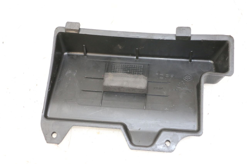 photo de BATTERY COVER PIAGGIO ZIP 4T 50 (2018 - 2020) - Component detail