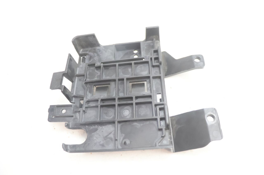 photo de BATTERY COVER HARLEY DAVIDSON ROAD GLIDE FLTRXSE 1920 (2018 - 2022) - Technical close-up