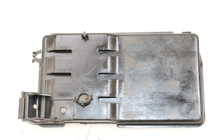 photo de BATTERY COVER GILERA RUNNER LC 50 (1997 - 1998) - Zoom on usage condition