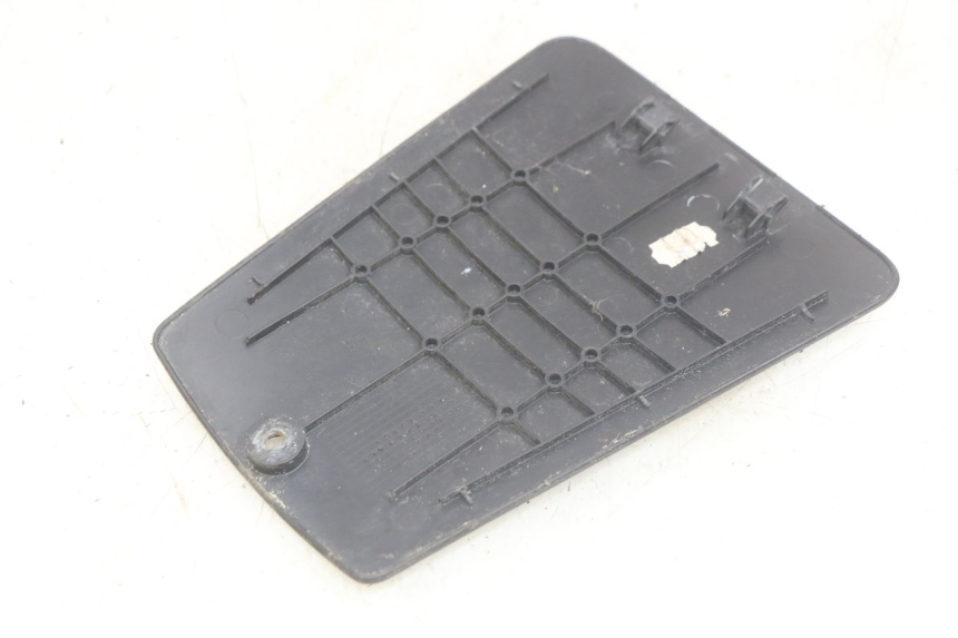 photo de BATTERY COVER PEUGEOT SPEEDFIGHT LC 50 (1996 - 2002) - Zoom on usage condition