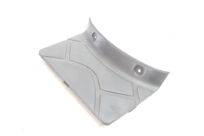 photo de BATTERY COVER KYMCO SUPER 8 2T 50 (2007 - 2013) - Zoom on usage condition