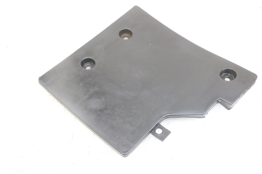 photo de BATTERY COVER TNT MOTOR ROMA 10' 4T 50 (2019 - 2022) - Zoom on usage condition