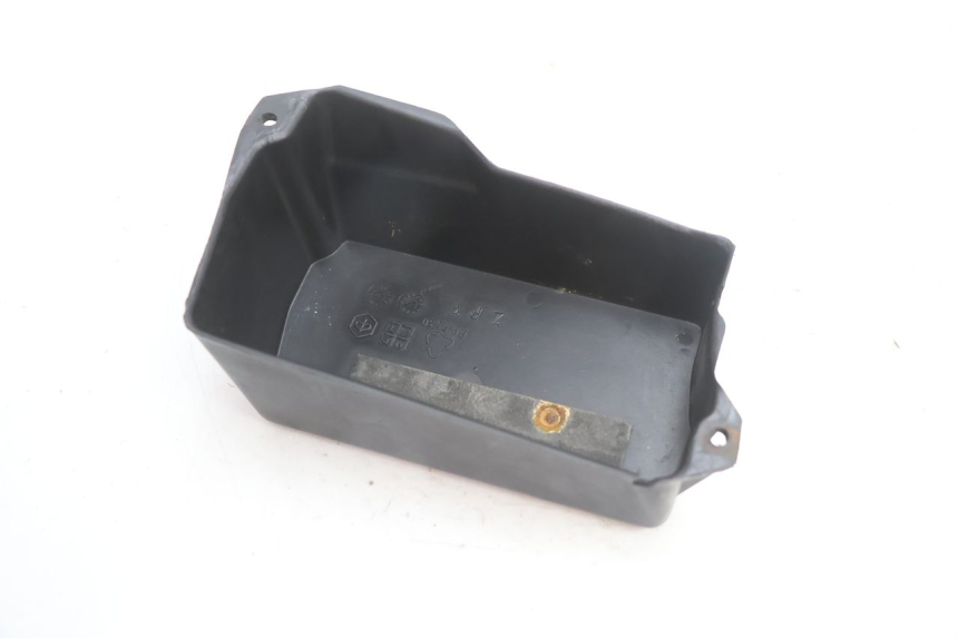 photo de BATTERY COVER PIAGGIO TYPHOON 50 (2000 - 2009) - Alternative perspective