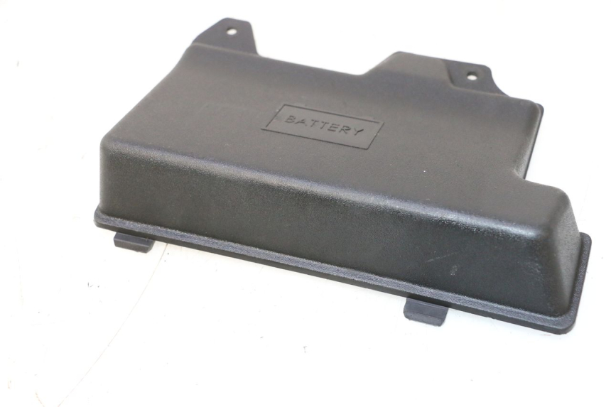photo de BATTERY COVER PIAGGIO ZIP 2T 50 (2009 - 2019) - Alternative perspective