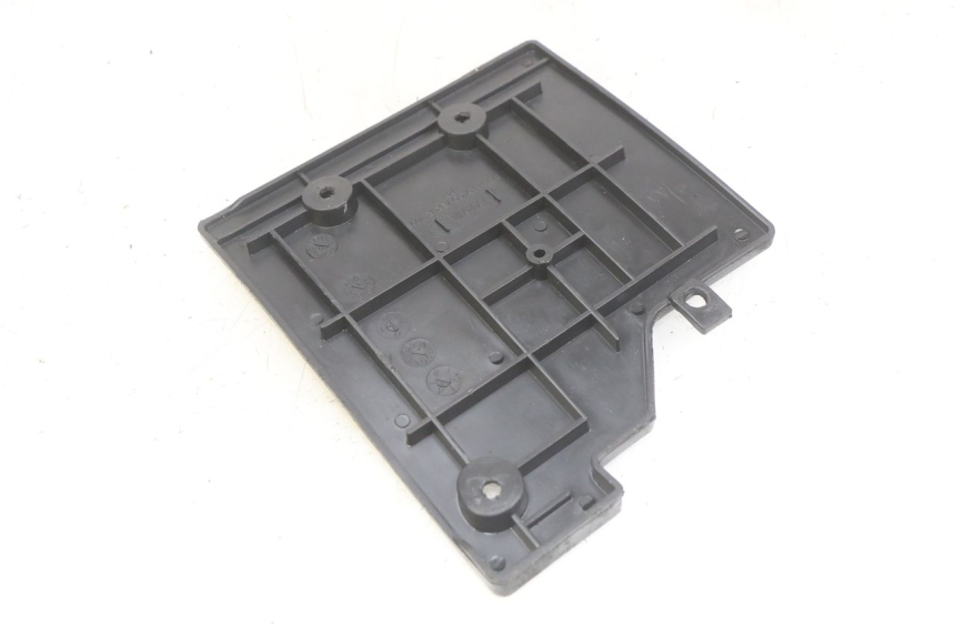 photo de BATTERY COVER UNIVERSAL BIKE ZN50QT-11B 50 (2018 - 2021) - Component detail