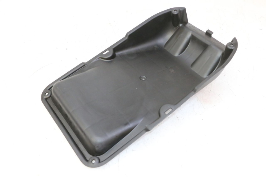 photo de BOX FILTER COVER QUADRO 4 4D 350 (2015 - 2018) - Zoom on usage condition