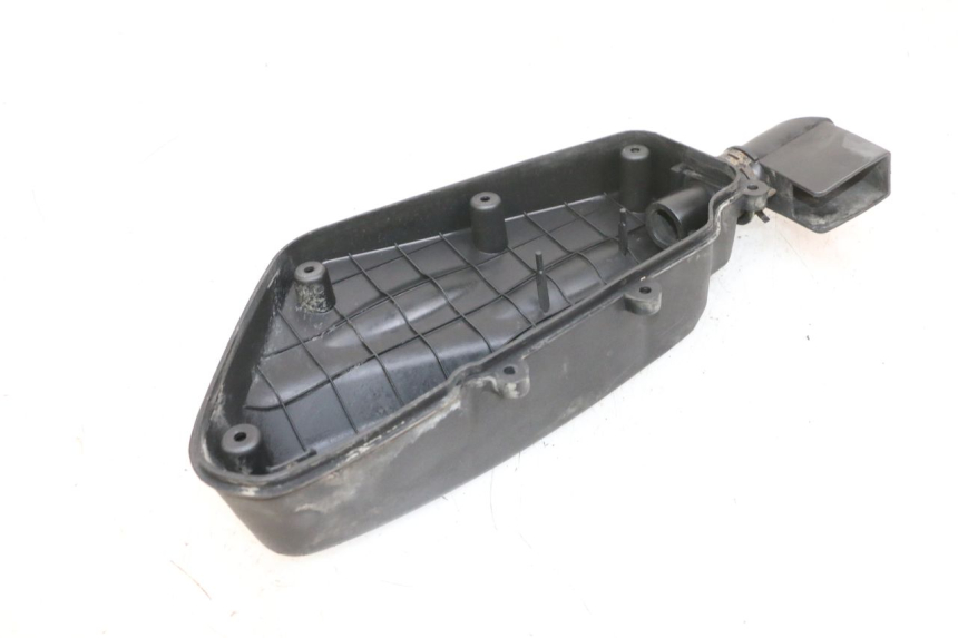 photo de BOX FILTER COVER KYMCO AGILITY 16+ 4T 50 (2018 - 2023) - Zoom on usage condition