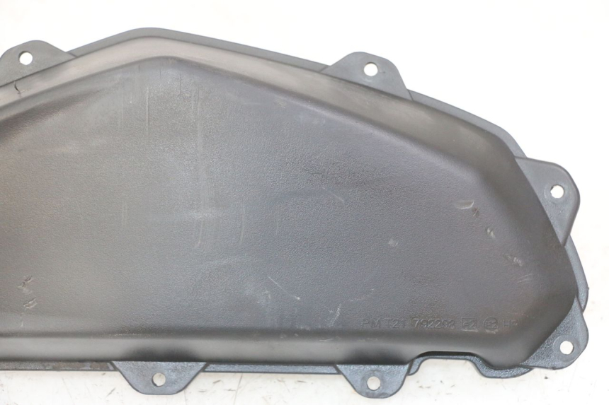 photo de BOX FILTER COVER PEUGEOT KISBEE 2T 50 (2018 - 2022) - Technical close-up