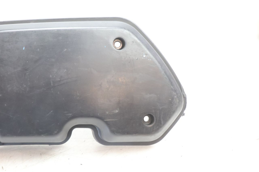 photo de BOX FILTER COVER PEUGEOT KISBEE 2T 50 (2010 - 2017) - Zoom on usage condition