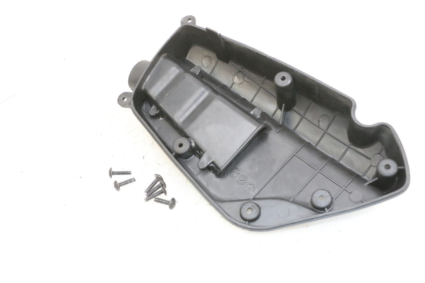 photo de BOX FILTER COVER KYMCO LIKE 125 (2009 - 2016) - Zoom on usage condition