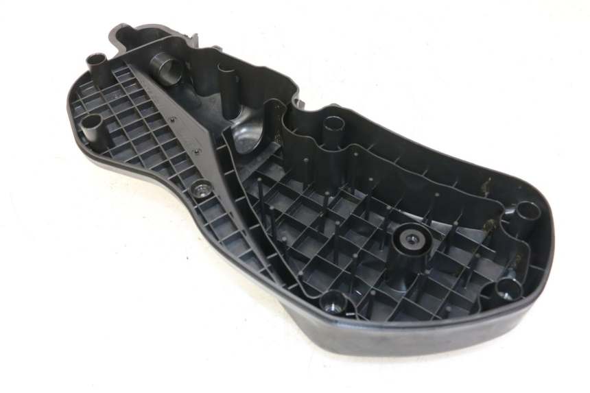 photo de BOX FILTER COVER PIAGGIO MP3 LT 400 (2007 - 2012) - Zoom on usage condition