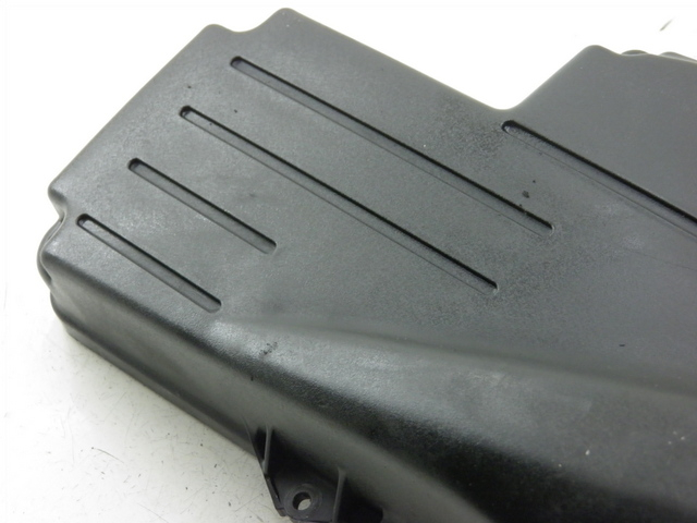 photo de BOX FILTER COVER SYM GTS 125 (2005 - 2008) - Alternative perspective