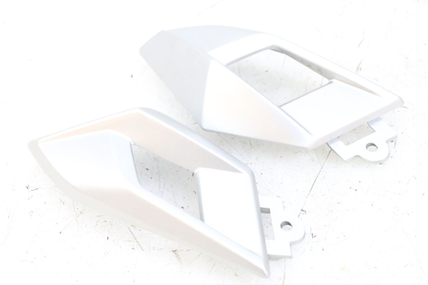 photo de SIDE FRAME COVER YAMAHA AEROX 2T 50 (2013 - 2017) - Alternative perspective