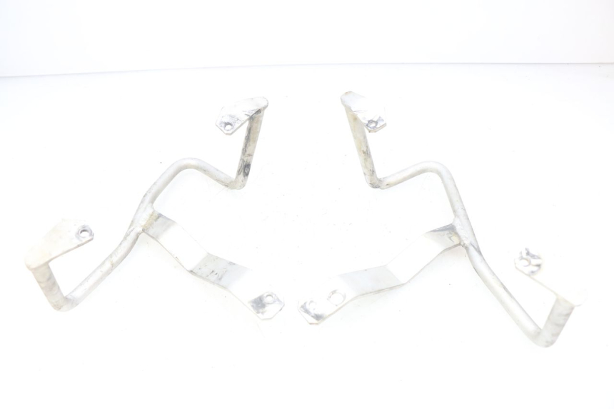 photo de SIDE FRAME COVER HONDA CRF CR-F 450 (2005 - 2008) - Technical close-up