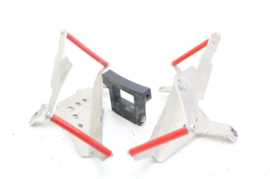 photo de FRAME COVER HONDA CRF 250 (2010 - 2013) - Technical close-up