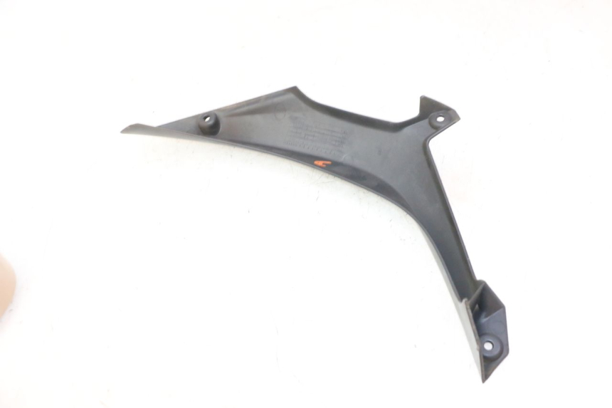 photo de RIGHT SIDE FRAME COVER QUADRO 4 4D 350 (2015 - 2018) - Component detail